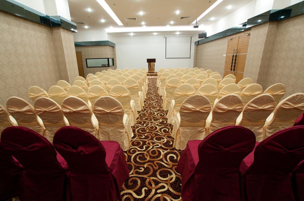 Pariss Hotel Johor Bahru Exterior photo